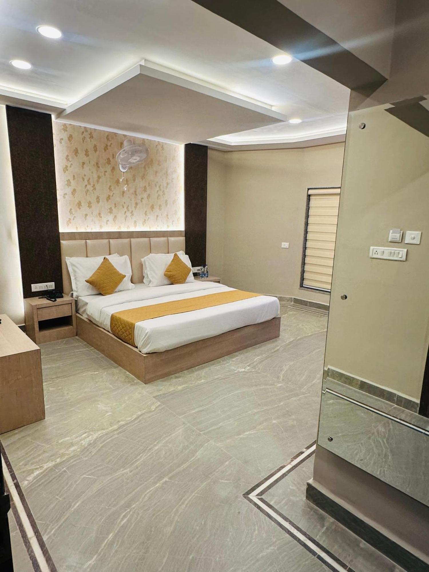 Hotel The Grand Agastya Kaohni Zewnętrze zdjęcie
