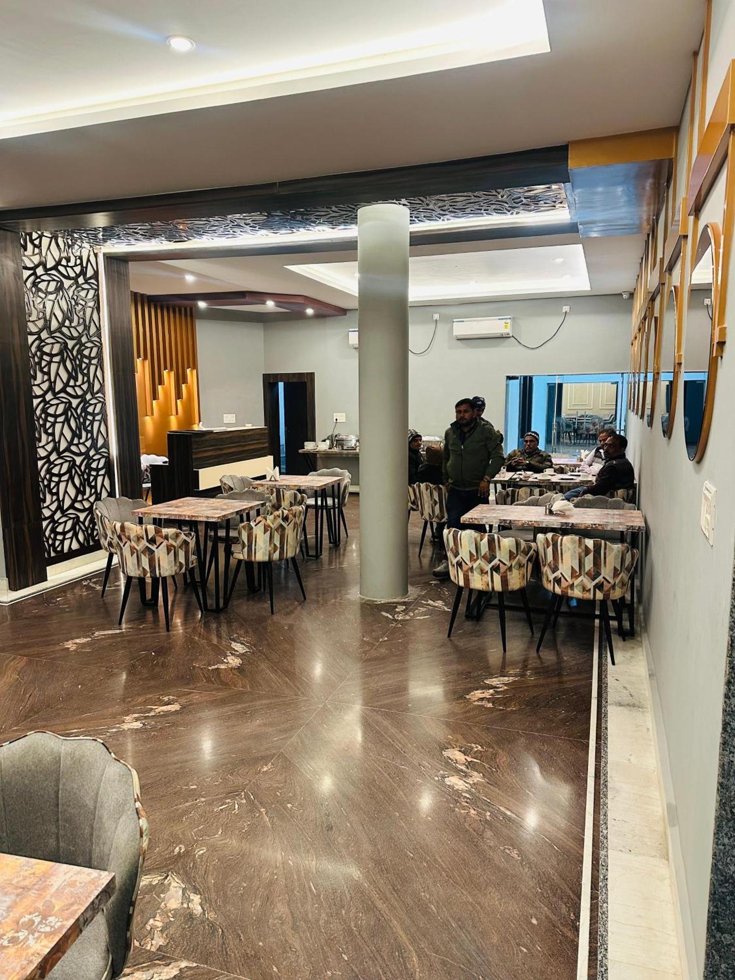 Hotel The Grand Agastya Kaohni Zewnętrze zdjęcie